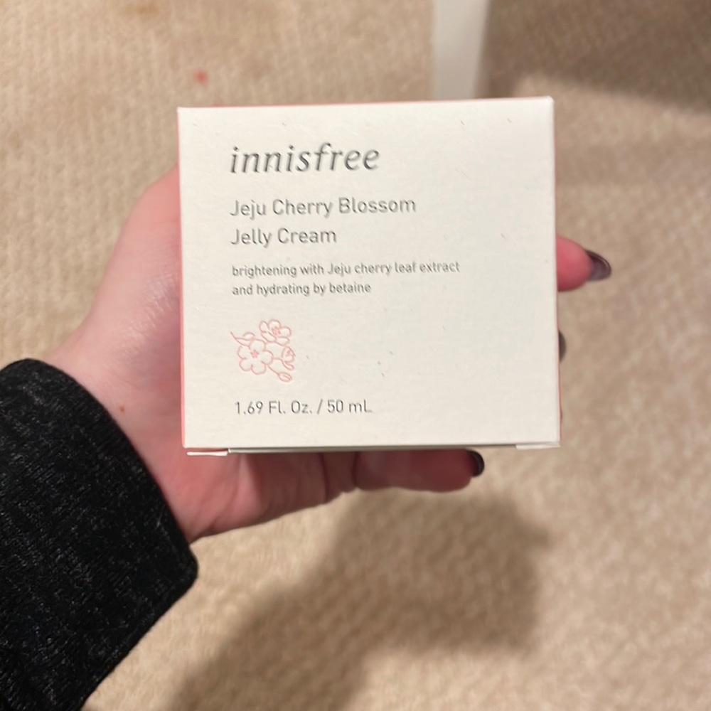 NIB innisfree cherry blossom jelly cream